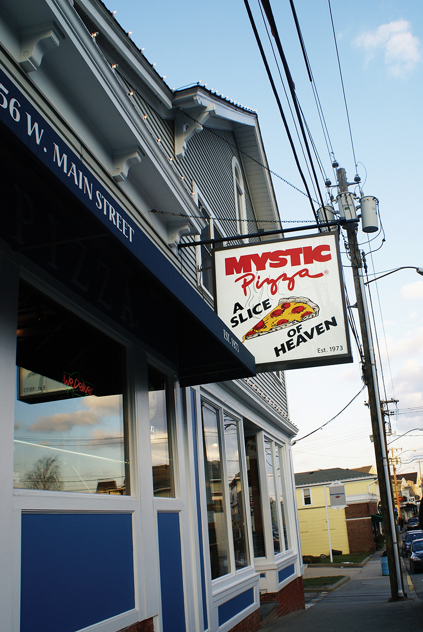 Mystic Pizza Visit CT